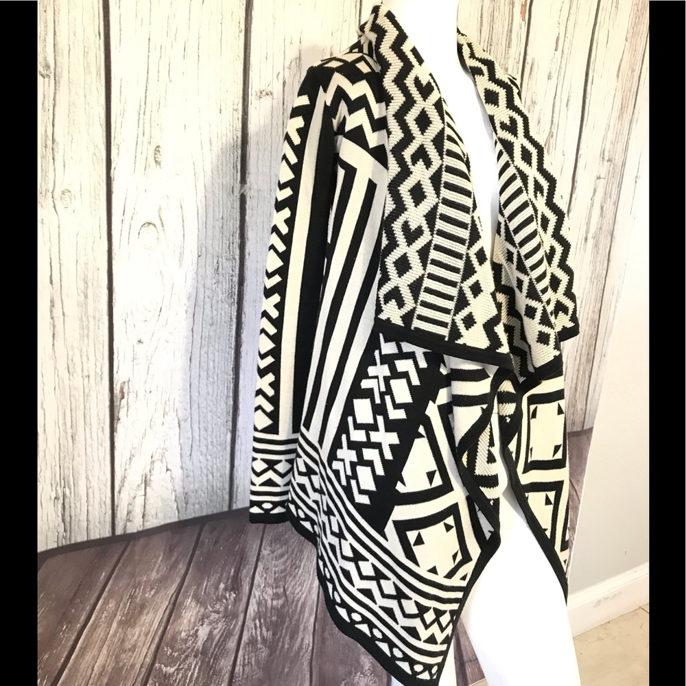 Staring at Stars Anthropologie Tribal Cardigan - Picture 3 of 8